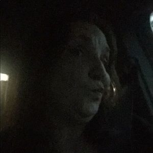 Meet your Posher, Chloe